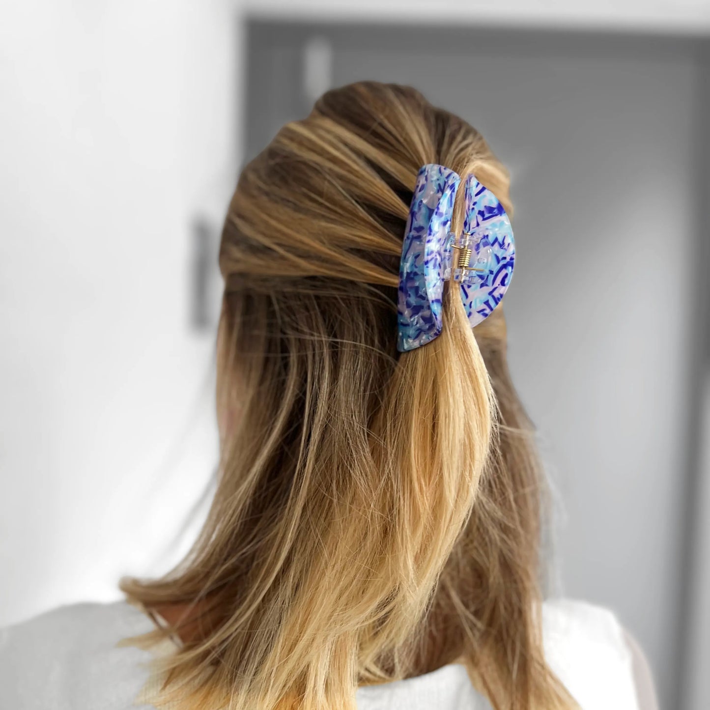 CAMI HAIRCLIP